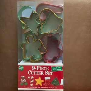 NWT Christmas Cookie Cutter Set